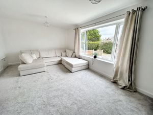 Lounge- click for photo gallery